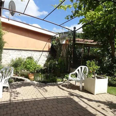 La Maison Des Grenouillettes Bed & Breakfast Challes-la-Montagne